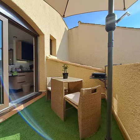 Climatise Cosy Avec Grande Piscine Chauffee