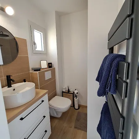 Climatise Cosy Avec Grande Piscine Chauffee Apartment Agde